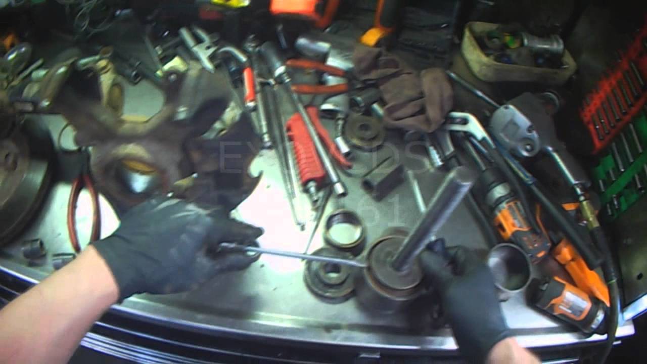 VW A4: Front Wheel Bearing Replacement