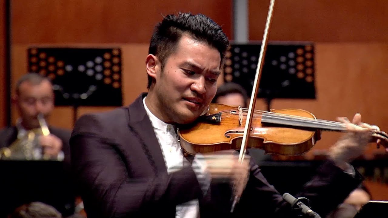"Seascapes" performed by Ray Chen