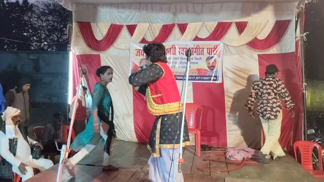 रोहित खलनायक ने महेश कॉमेडियन की की जोरदार हंटर से पिटाई comedy Nautanki superhit