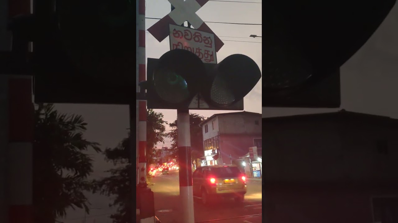 Kirimandala Mawatha level crossing (TAKE 2)
