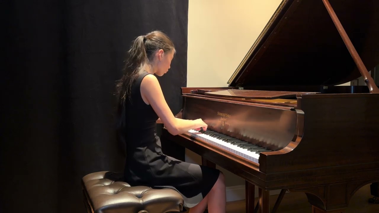 Noemi Y. Li playing Beethoven Piano Sonata No. 14 in C# Minor, Op.27, No 2, III. Presto agitato