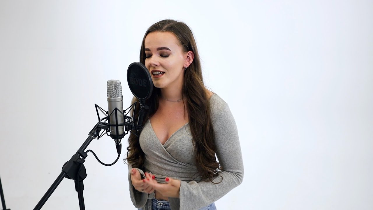 A Thousand Years [Cover - Christina Perri] - Gezongen Door Myrthe Hendriks  OpenMic Live Recording.