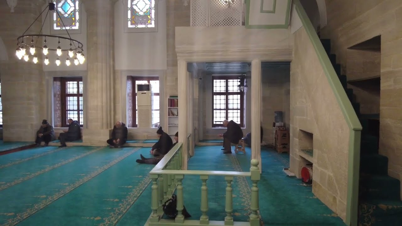 Lokman Sûresi 32-34. Ayetler Rüstempaşa Camii