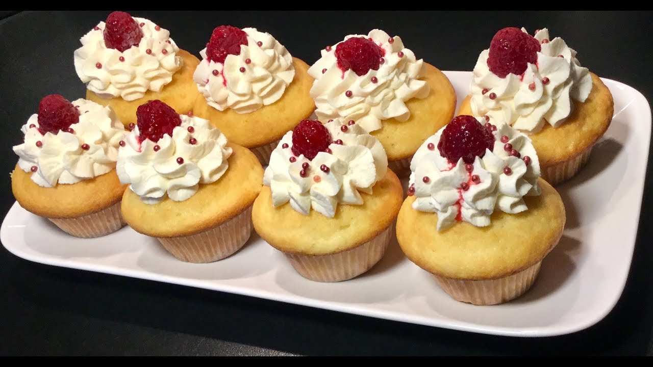 RECETTE IDÉALE POUR LES FÊTES DE FIN D’ANNÉE LES CUPCAKES À LA FRAMBOISE