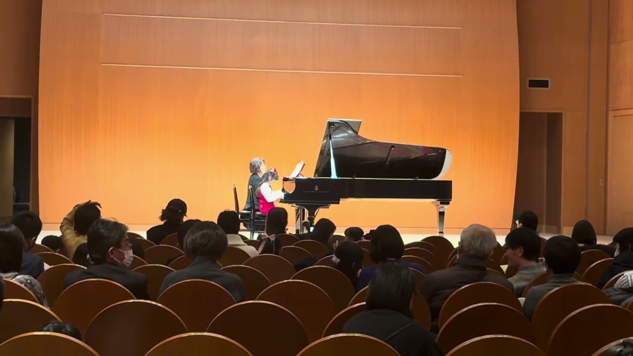 Indian child pianist in Japan #2