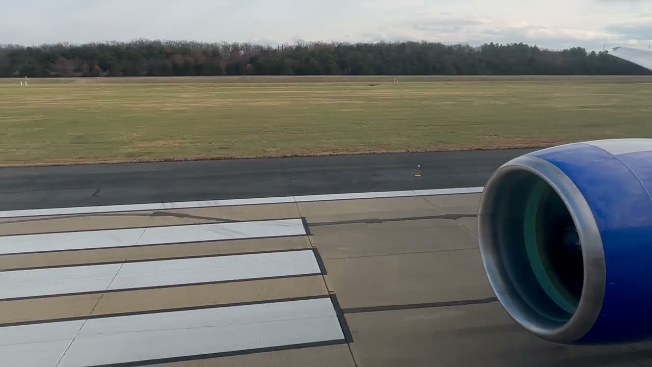 United airlines 777-200ER takeoff from IAD with amazing PW4000 engine growl with high power