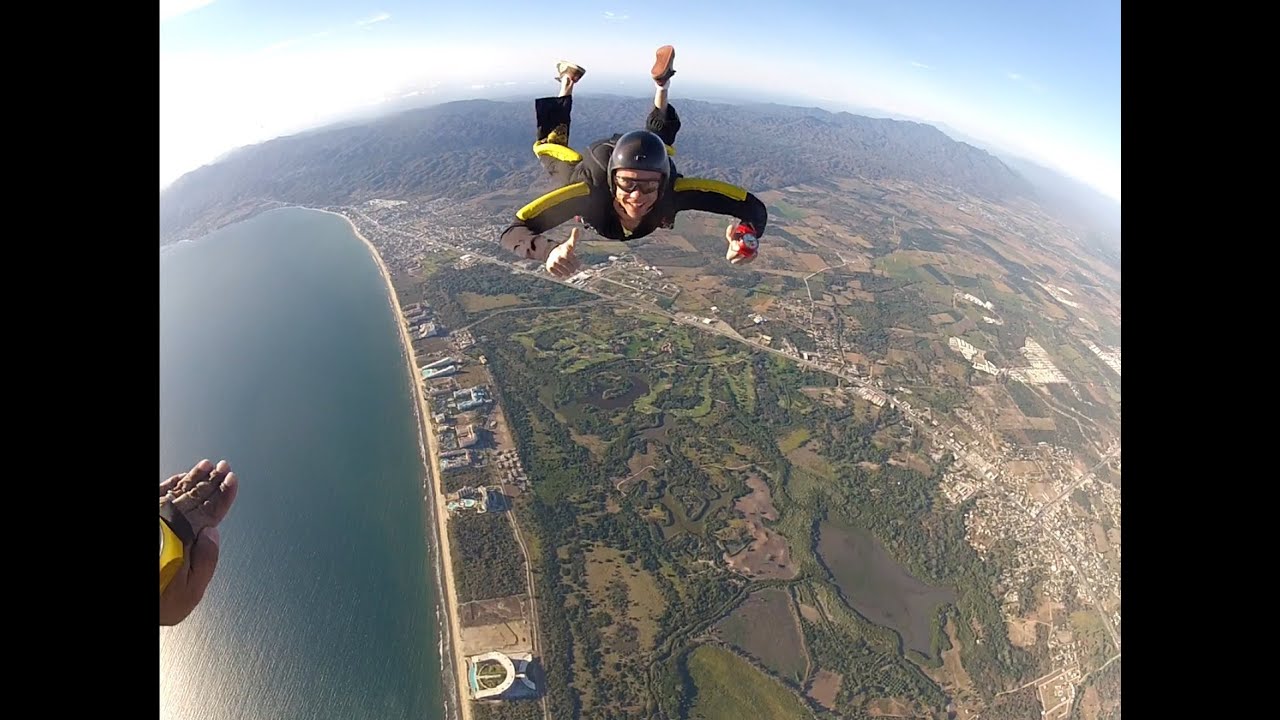 Jump 68 - Skydiving - 2 way relative work