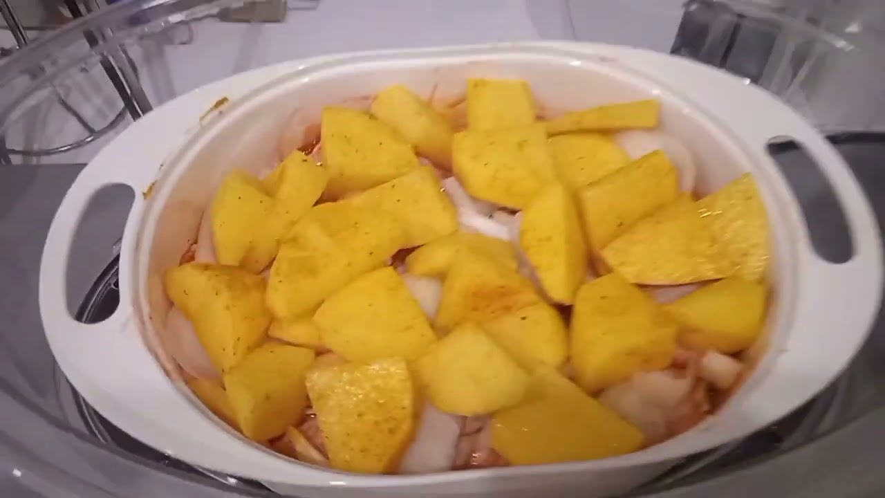 КУРИЦА В ПАРОВАРКЕ С КАРТОФЕЛЕМ