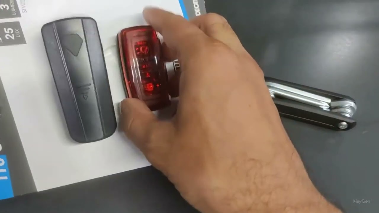 🔋 How to Change Batteries 🔋 ST 110 Cycle Light 💡🚴&zwj;♀️ #decathlon #cycling #cyclelight