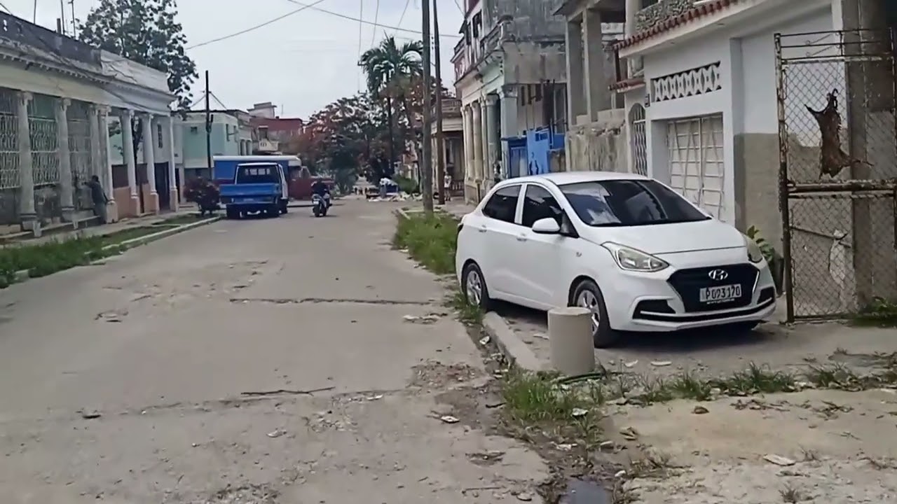 CALLE FLORES (SANTOS SUÁREZ, MUNICIPIO 10 DE OCTUBRE) #habana #havanastreets #havana #walking #cuba