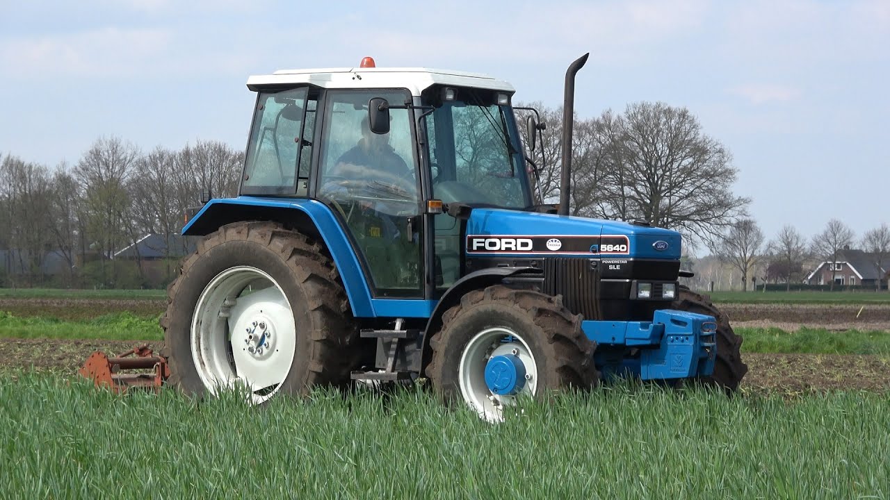 Groenbemester onderwerken met Ford 5640 Powerstar SLE en frees (2023)