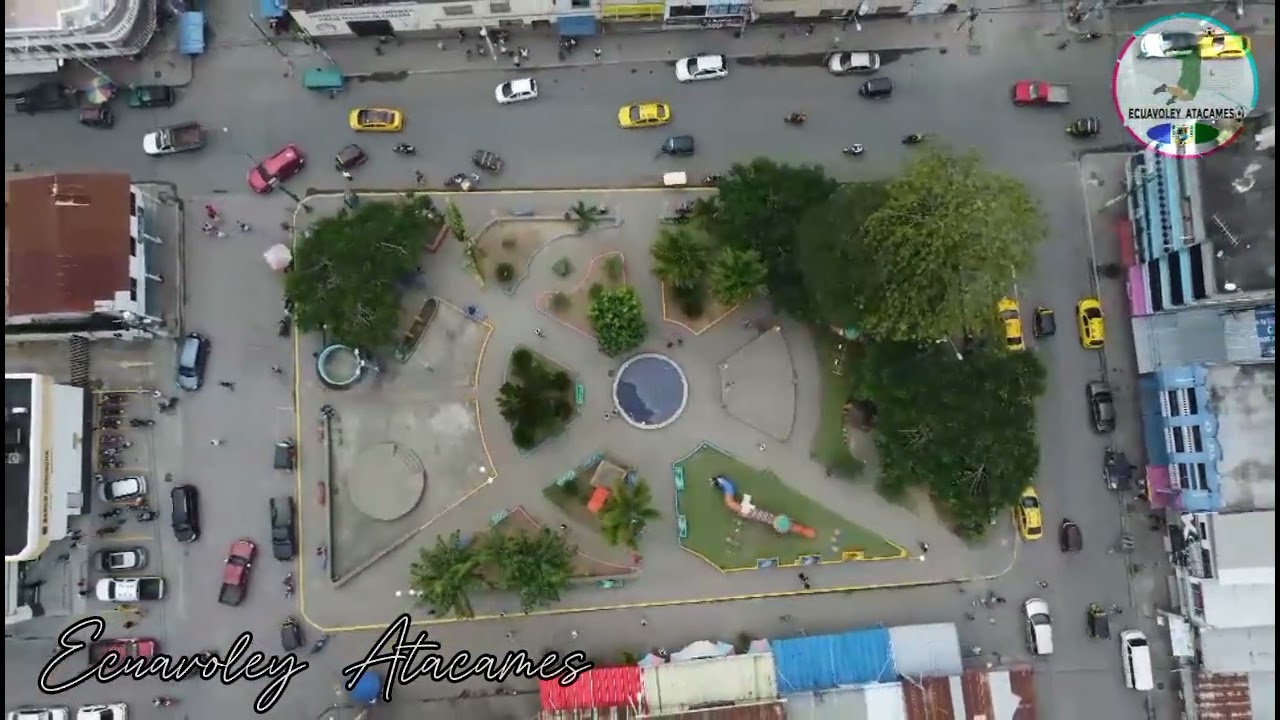 El Parque central de la ciudad Atacames necesita atenci&oacute;n URGENTE en ILUMINACI&Oacute;N y seguridad