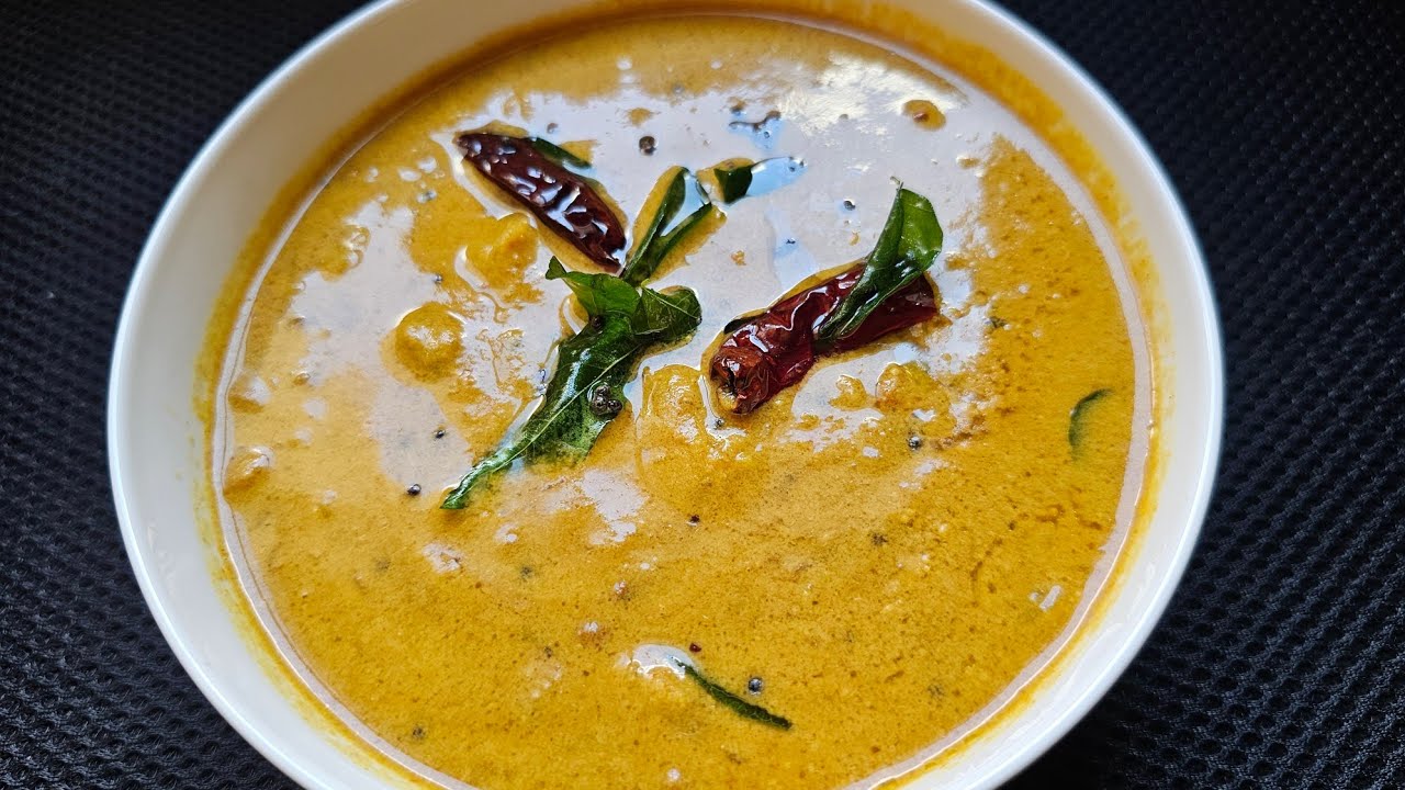 മത്തങ്ങയും പയറും കൊണ്ട് നല്ലൊരു ഒഴിച്ചുകറി | Kerala Style Mathanga Vanpayar Recipe Malayalam