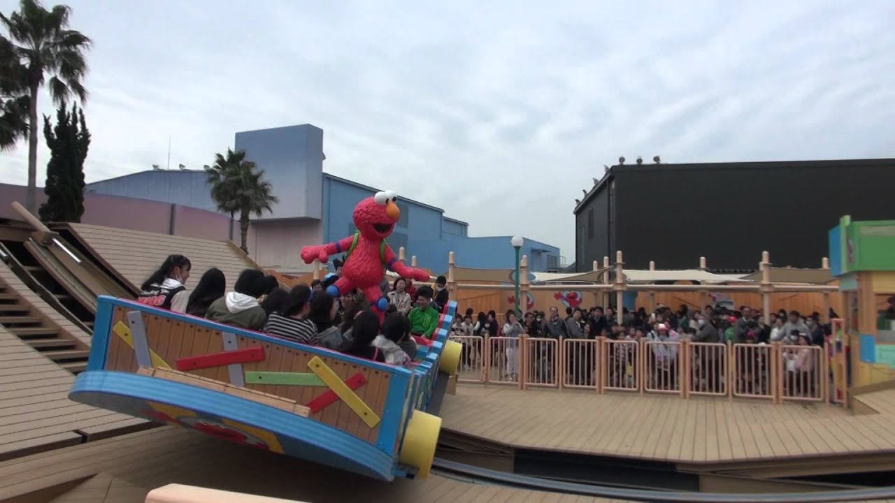 【USJ】ななみ、エルモのゴーゴー・スケートボードに乗る！