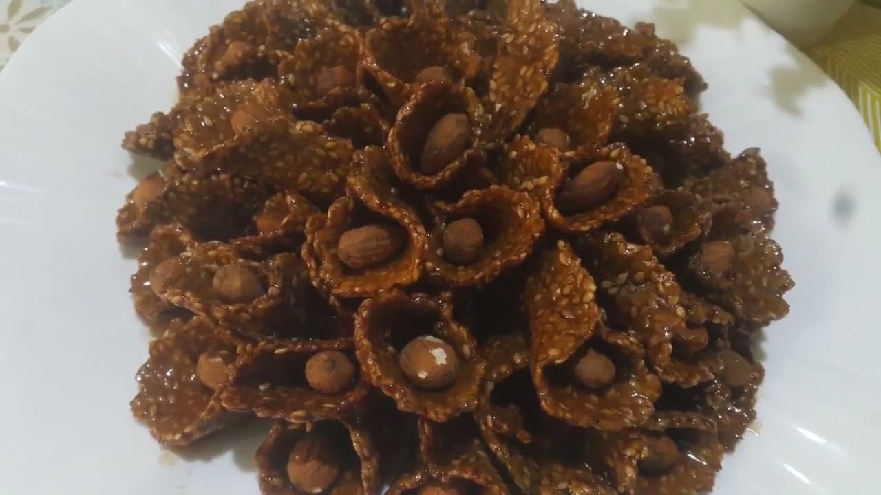 حلوة البليغة بذون قلي بذون دقيق ابيض بدبس التمر مع طريقة تحضيره في البيت😋😋