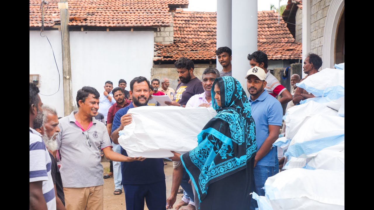 மன்னார்- புத்தள பிரதேசத்தில் வெள்ளத்தினால் பாதிக்கப்பட்ட மக்களுக்கான நிவாரணங்கள்! Leader Rishad