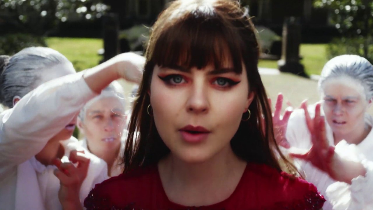 Lola Scott - Heaven Knows [Official Video]