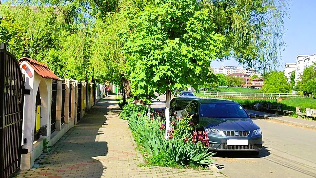 Iasi, Wander Through Nicolina 2 Neighborhood