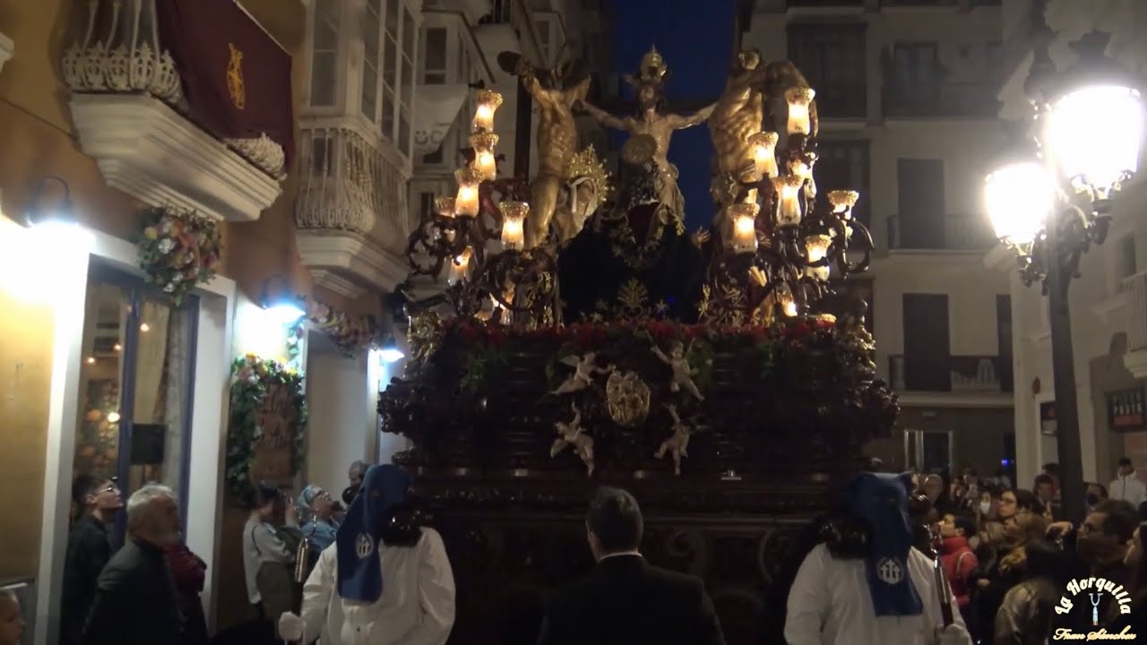 El Perdón Madrugá 2022 (Multicámara), calle Nueva, marcha Padre Nuestro, A.M. Polillas Cádiz