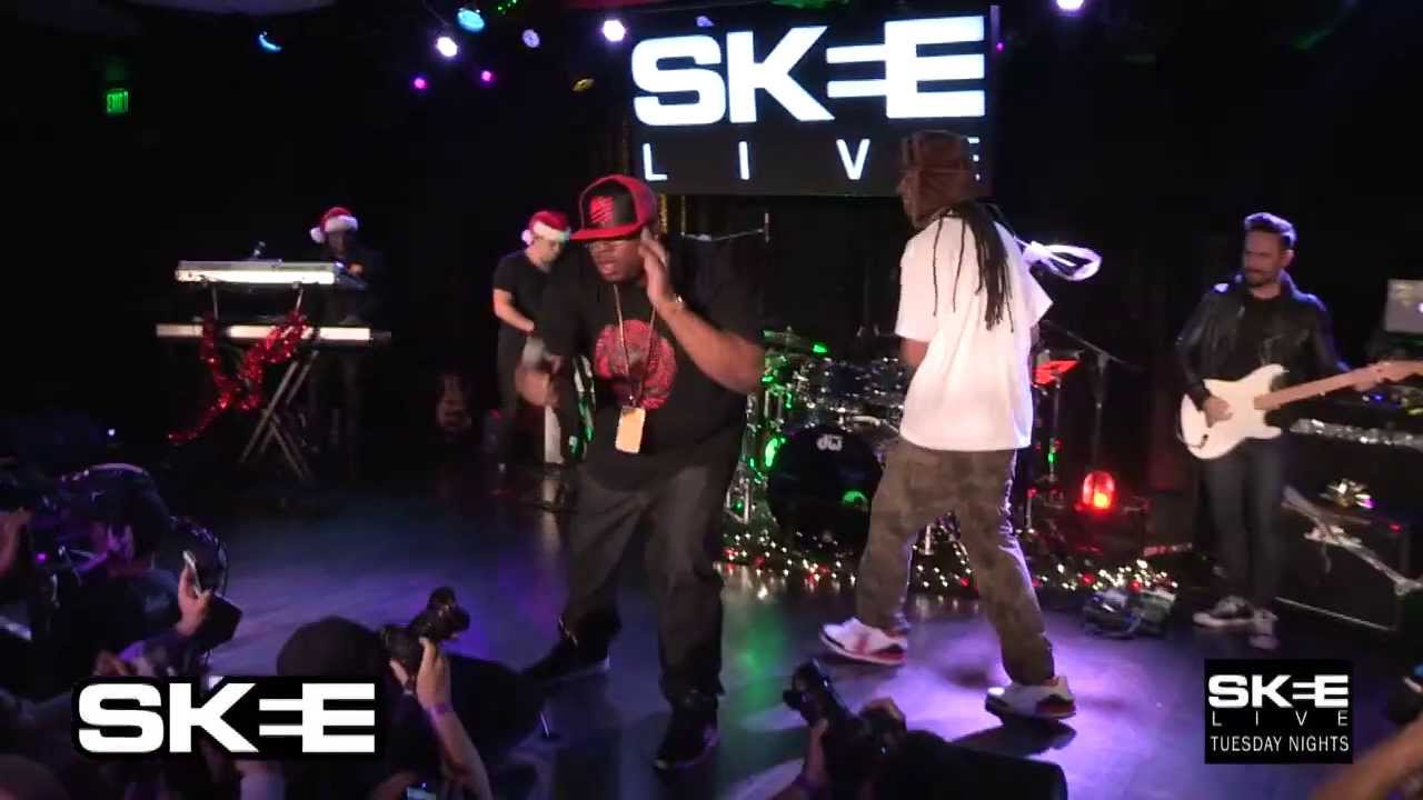 E-40 Performs 