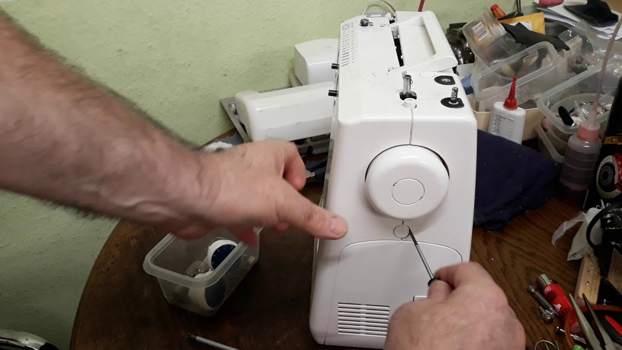 Privileg Nähmaschine - Modell 1511 - Maschine ausbauen - فك الهيكل الخارجي للماكينة