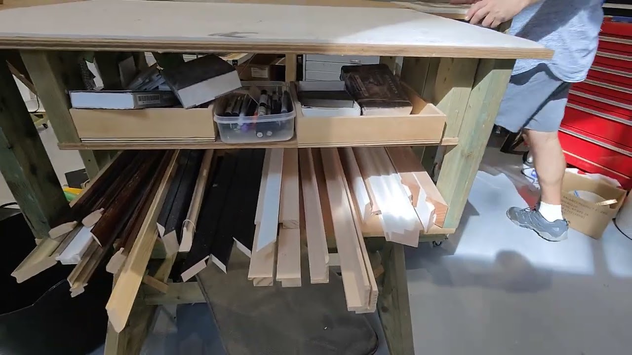Picture Framer Underpinner - Joiner Minigraf 44 with Expandable Table