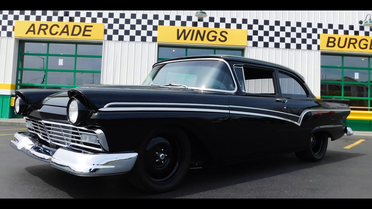 1957 Ford Custom 300 Muscle Machine 