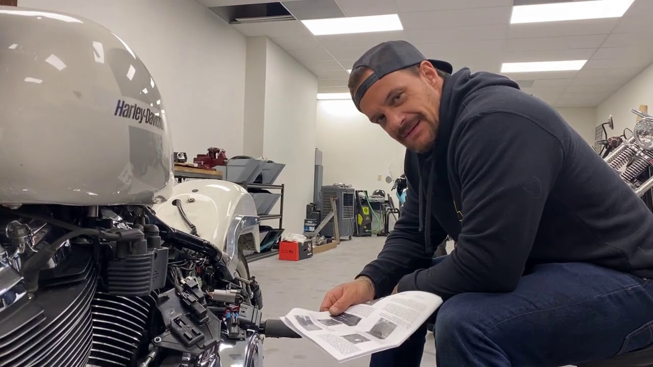 Thunder max install on our m8 softail project ,