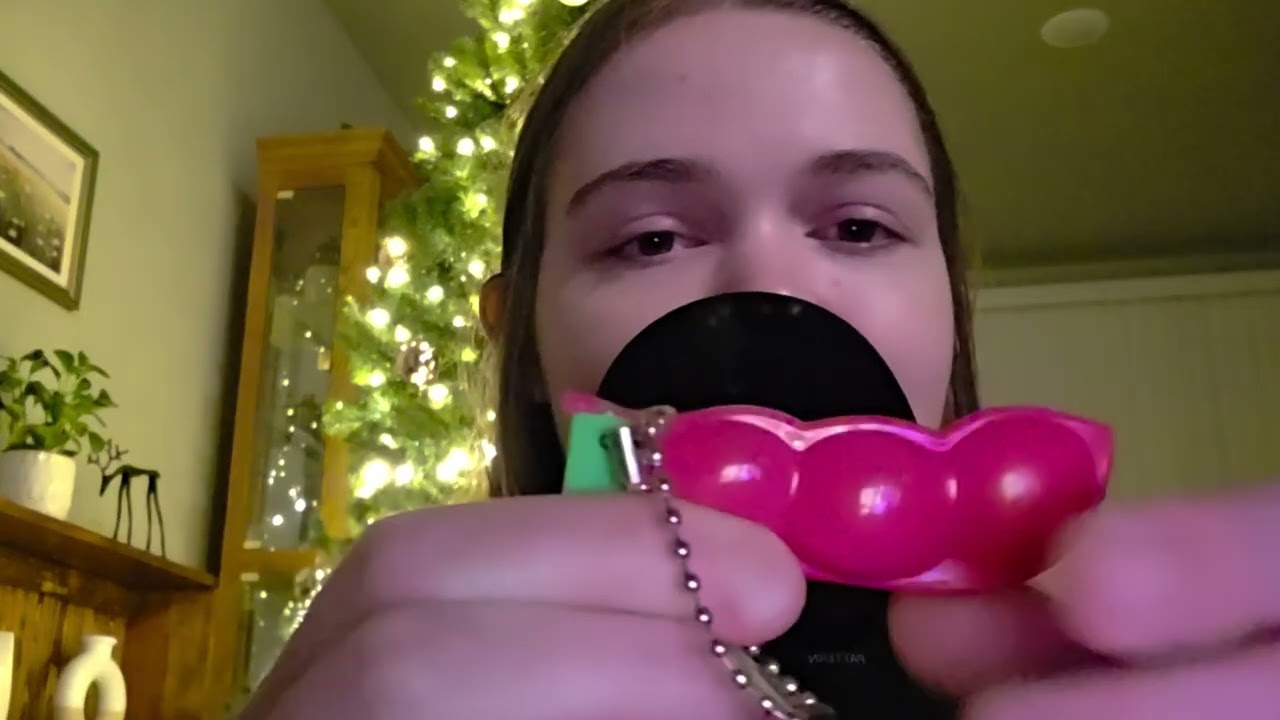 asmr playing with fidget toys