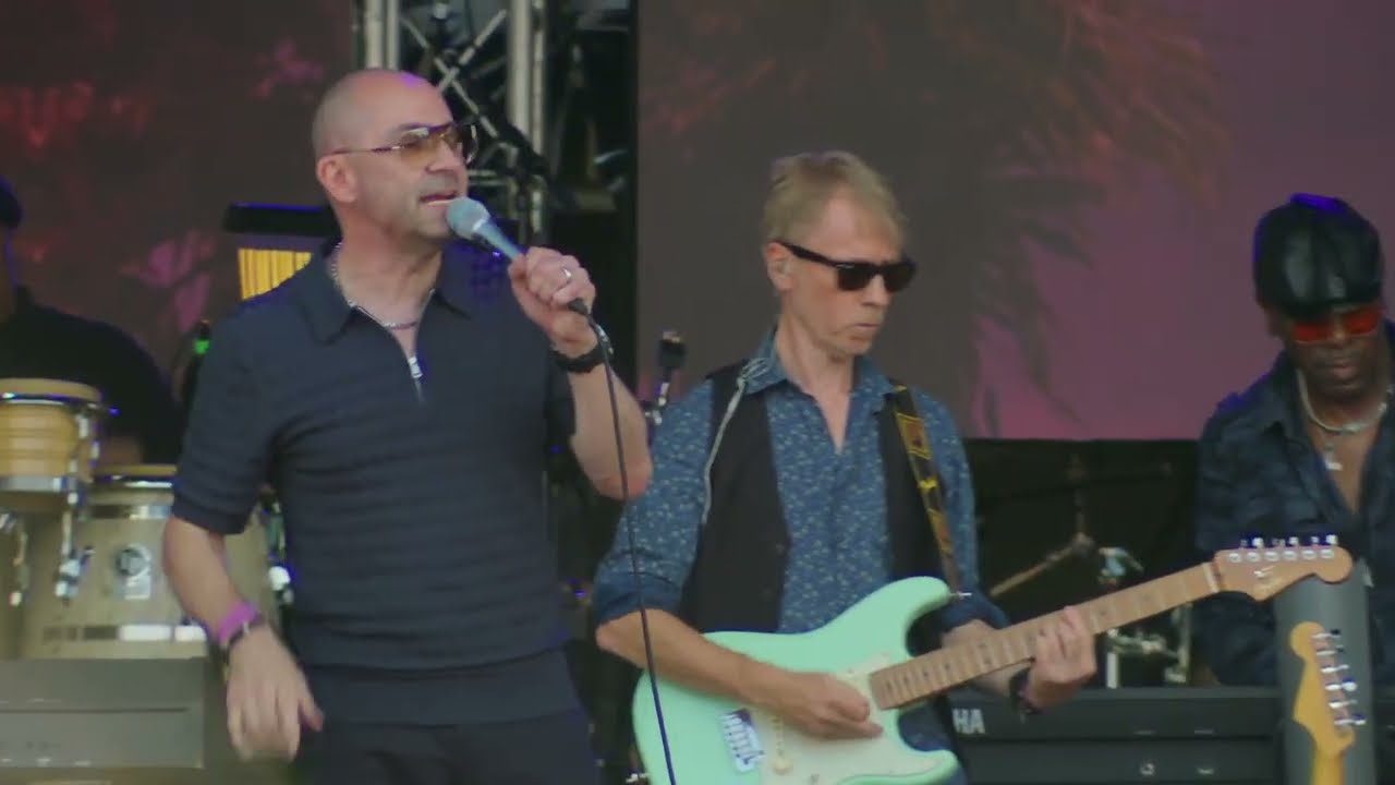 Kenny Thomas Performs Thinking About Your Love at Soultown Festival 2024