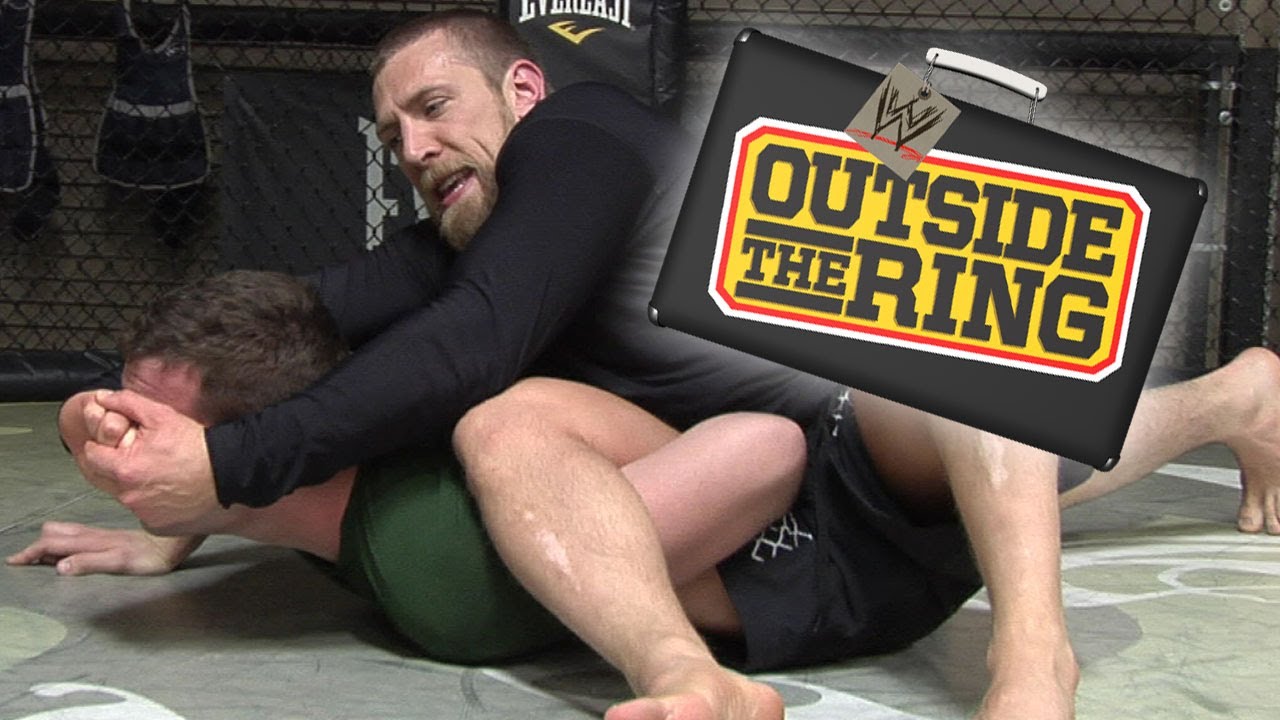Outside the Ring - Hit the mat and grab a vegan cupcake with Daniel Bryan - Episode 3