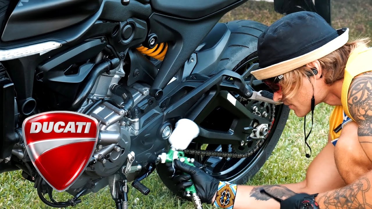 Gautas iškvietimas Ispanija! Ducati monster detalizavimas