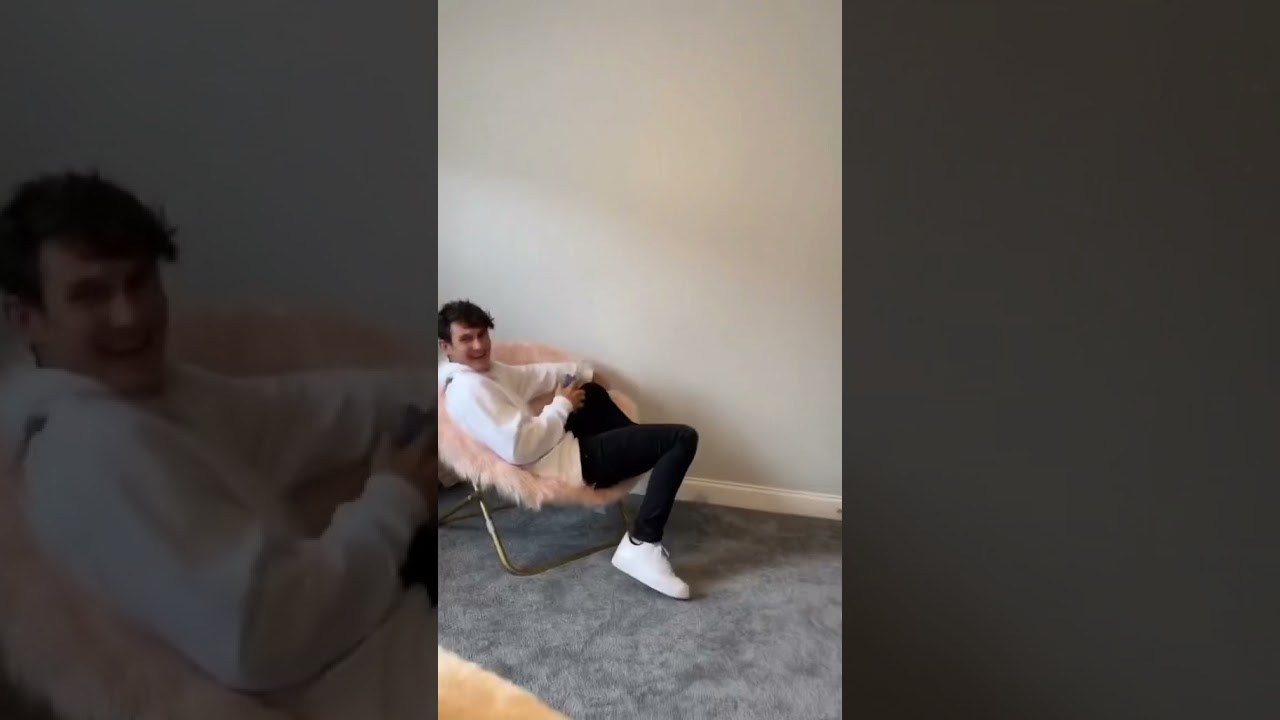 Разыгрываю своих заботливых братьев 😂