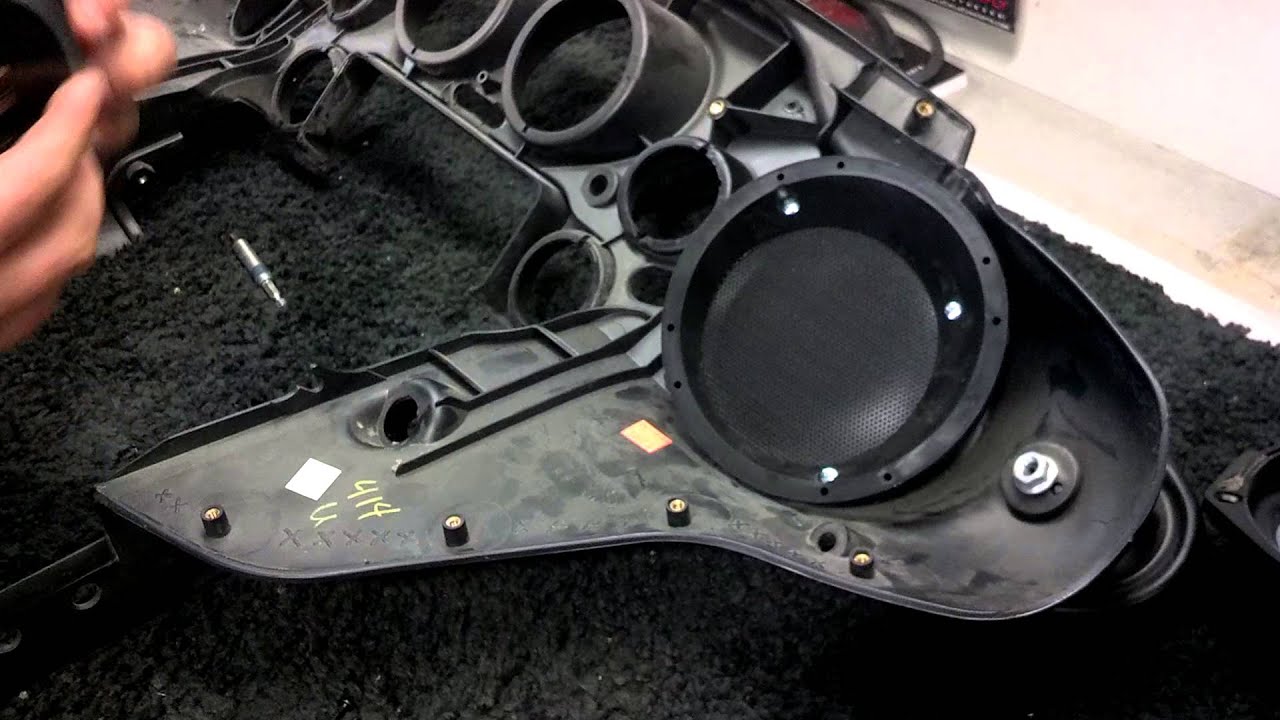 Mounting 6.5 inch speaker adapters in a Harley