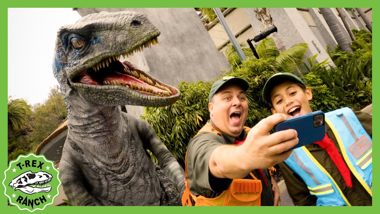How To Calm A Raptor! | 🦖🦕 T-Rex Ranch Dinosaur Videos