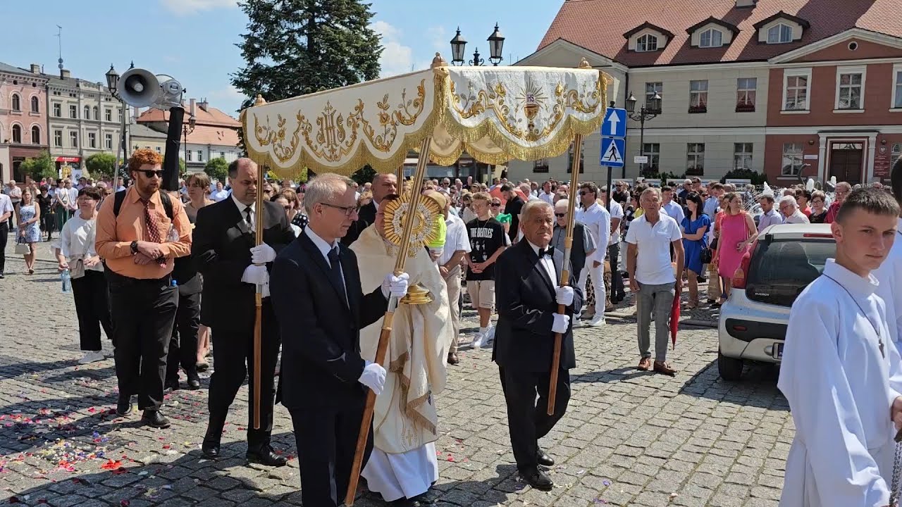 KĘPNO: Procesja Bożego Ciała przeszła ulicami miasta