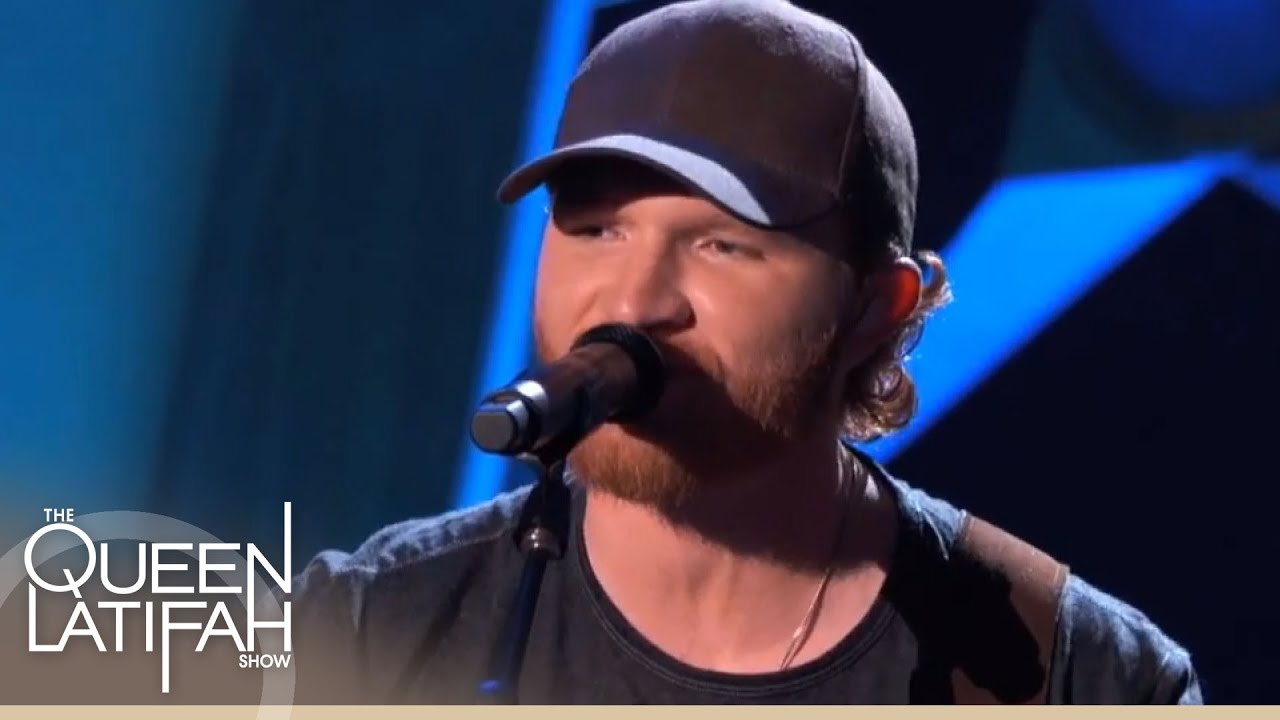 Eric Paslay Performs 
