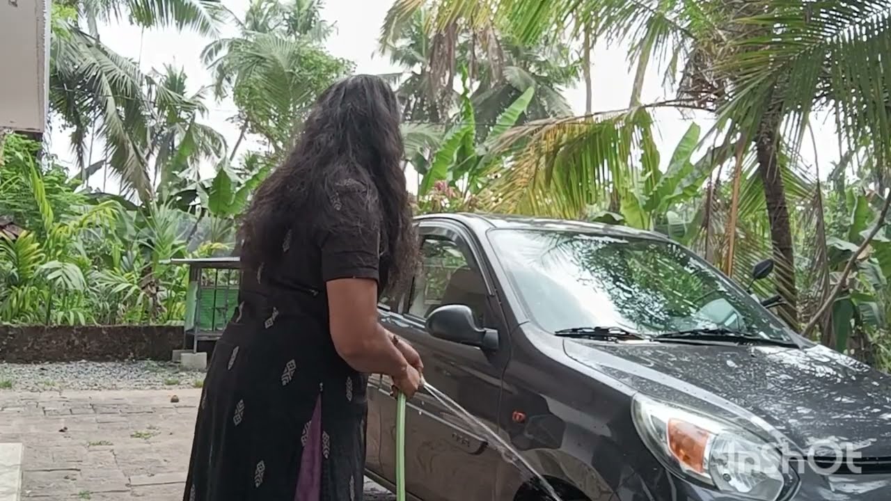 ആഹാ ഇന്ന് കുളിസീൻ ആണല്ലോ🥰 ആഴ്ചയിൽ  ഒരു  ദിവസം കുളി😇