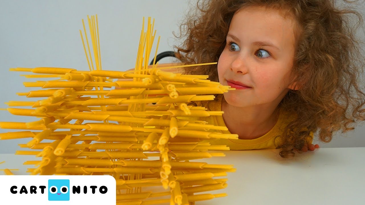 422 KALINKI?!! 🍝🗼 DIY Wieża Eiffla z Makaronu 🚧🎉 #MakaronoweWyzwanie #KrólikBugs@CartoonitoPL