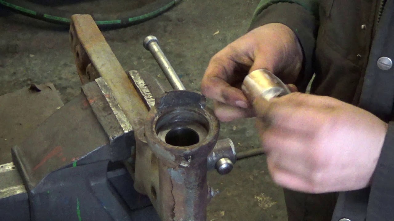 Ferguson TED20 part 4 - Front axle overhaul and paintwork progress