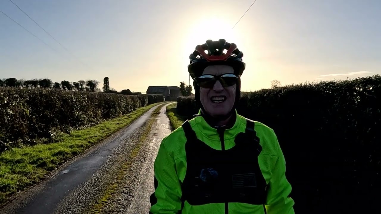 Chilly Thursday Afternoon DJI Neo misbehaving in the low Winter's sun