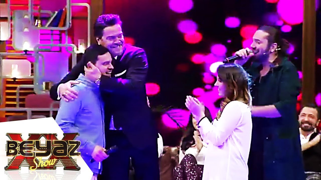Halil Sezai Şarkı Söylerken Evlenme Teklifi Etmek - Beyaz Show