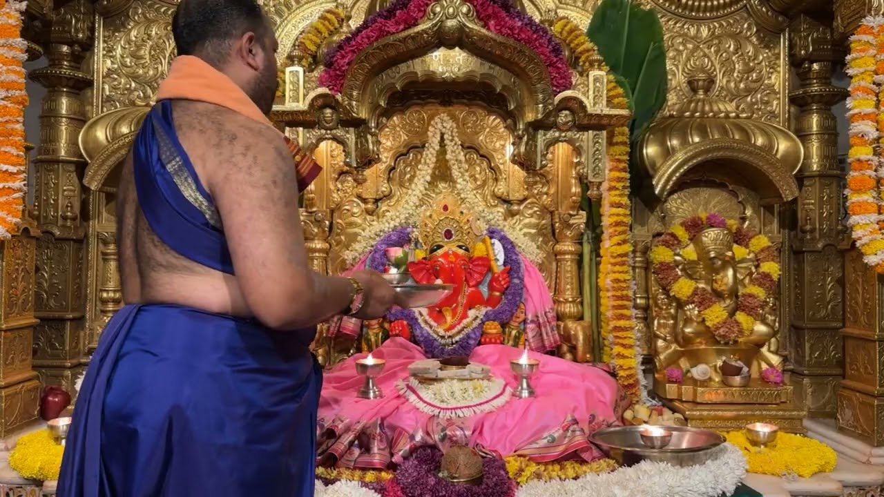 LIVE श्री सिद्धिविनायक  आरती दर्शन | Siddhivinayak Ganpati Dadar Aarti🙏🏻 04/03/2026🛕