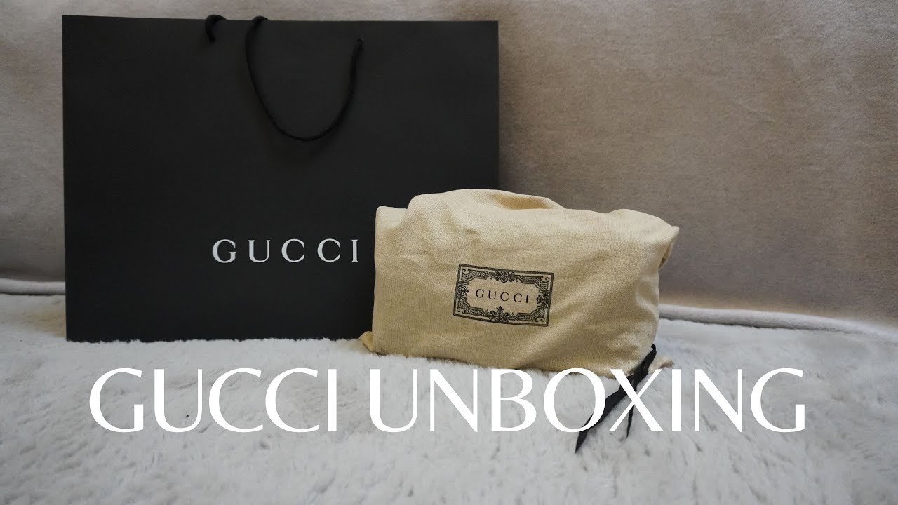 Gucci Marmont Bag Unboxing e cosa ho nella mia borsa | What's In My Bag and Everyday Essentials