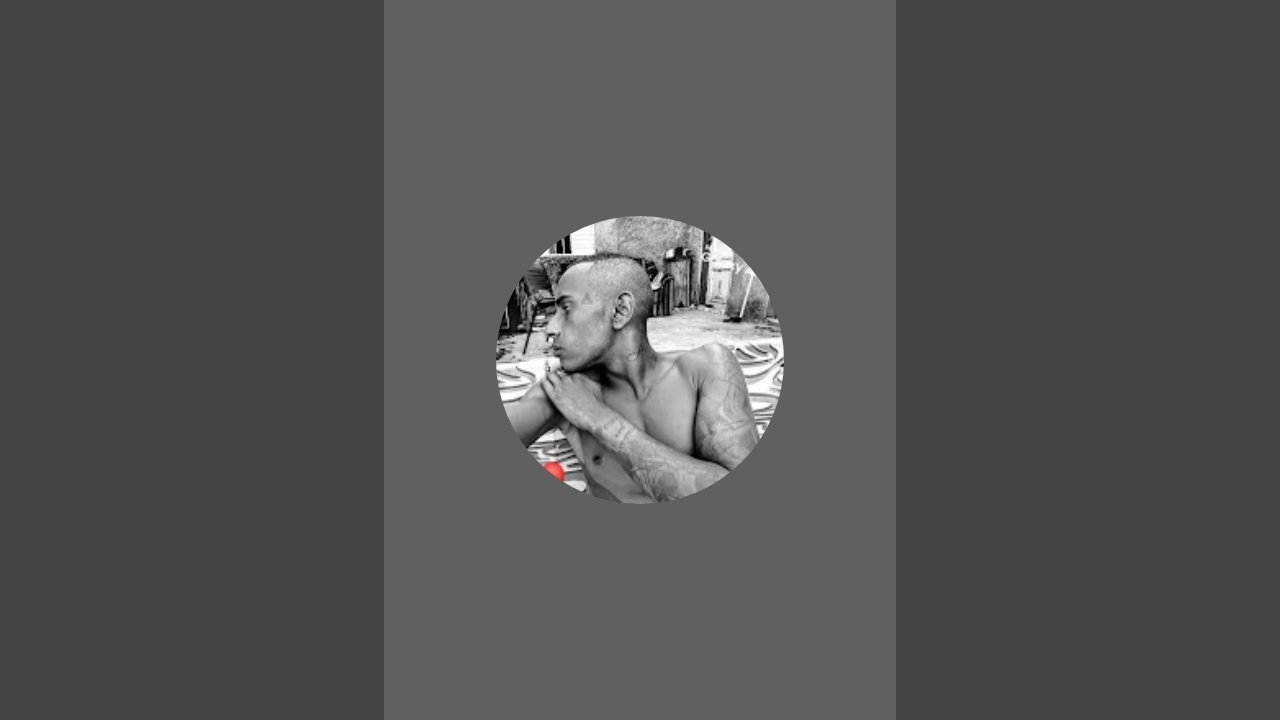 MC AronVk  está ao vivo!