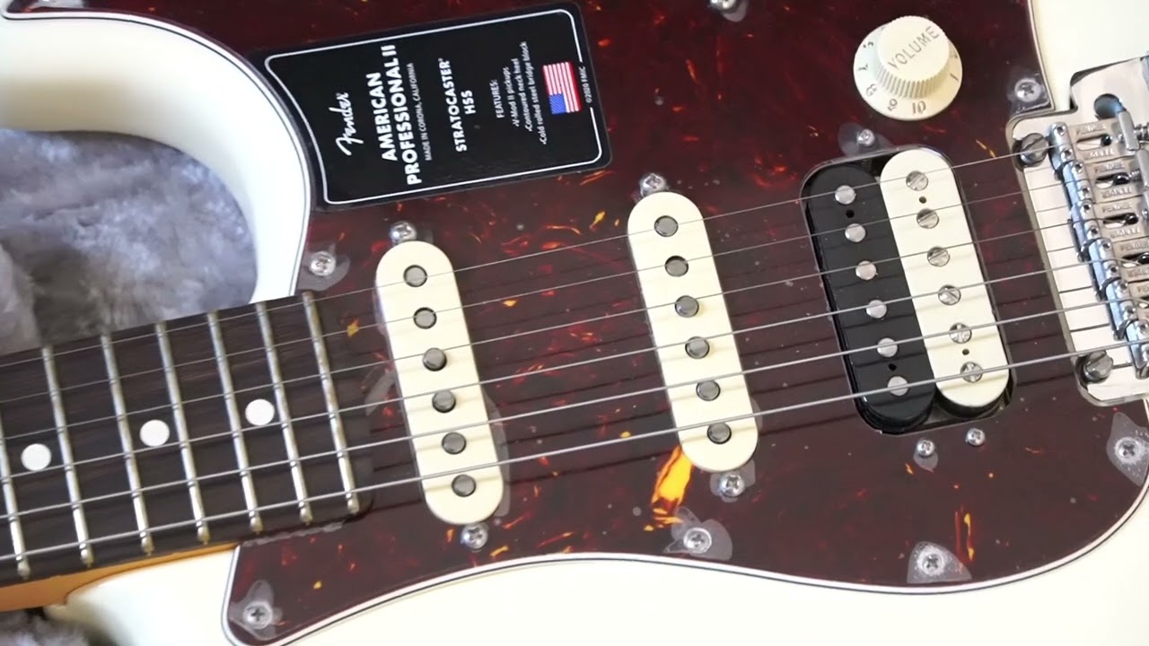 Unboxing Fender American Professional II Stratocaster HSS Olympic White