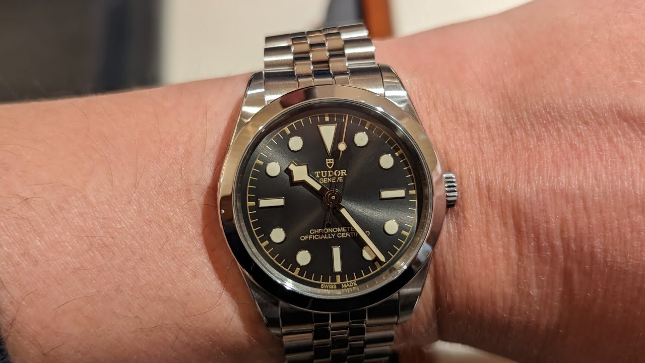 Tudor Black Bay 36 / Black Bay One (on 17 cm / 6,70 inch wrist)