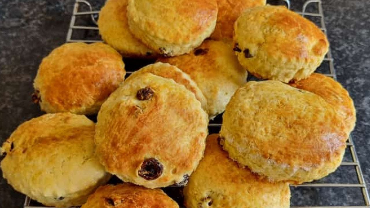 The best Raisins Scones | How to bake soft & Tasty Raisins Scones