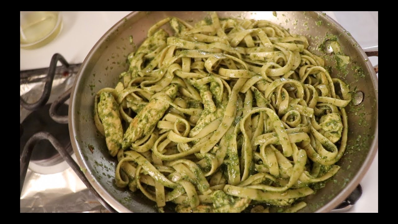 PASTA CON SALSA DE ALBAHACA/ BASIL PASTA