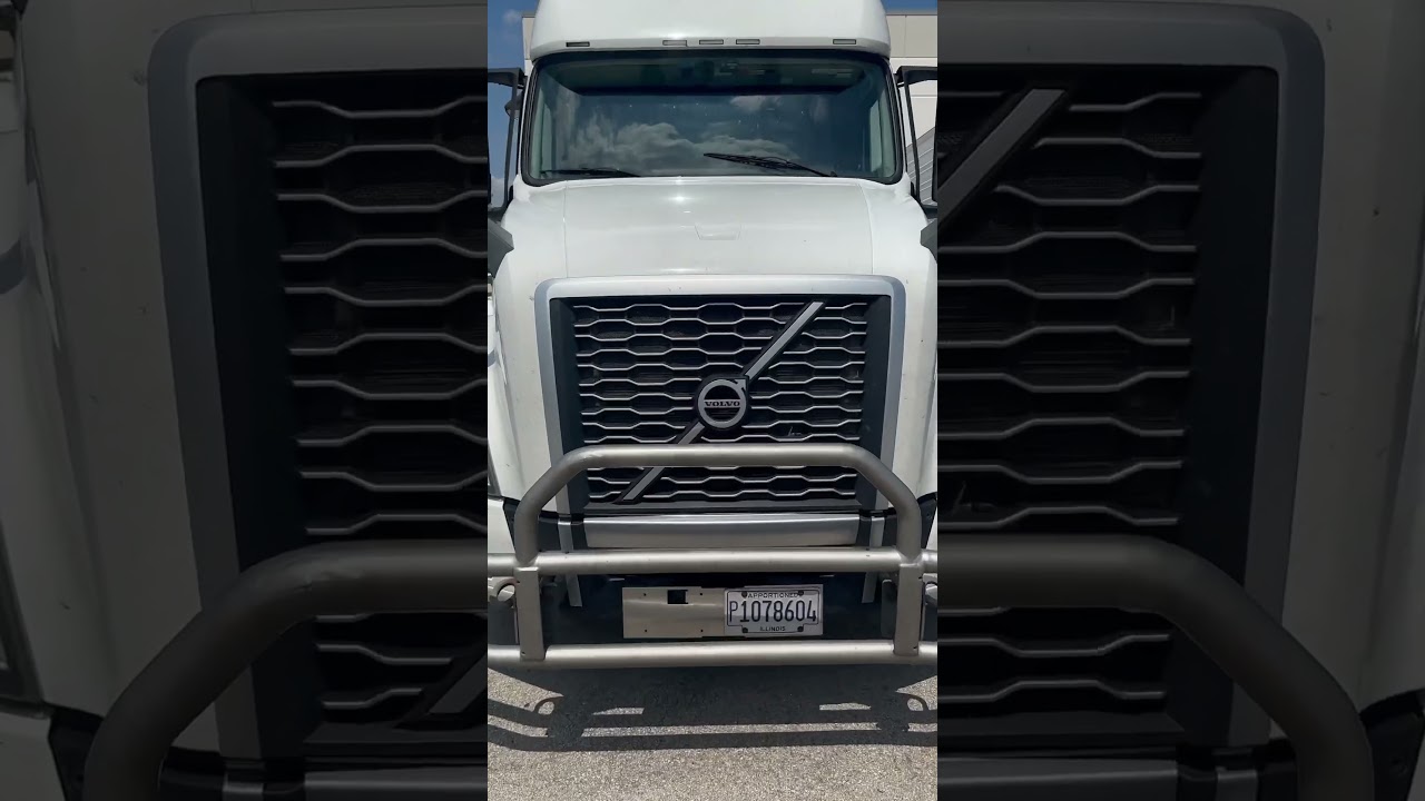 Roll With The Best. Where Trucking Is a Lifestyle! 🙌 Interland Inc📍Chicago #shorts